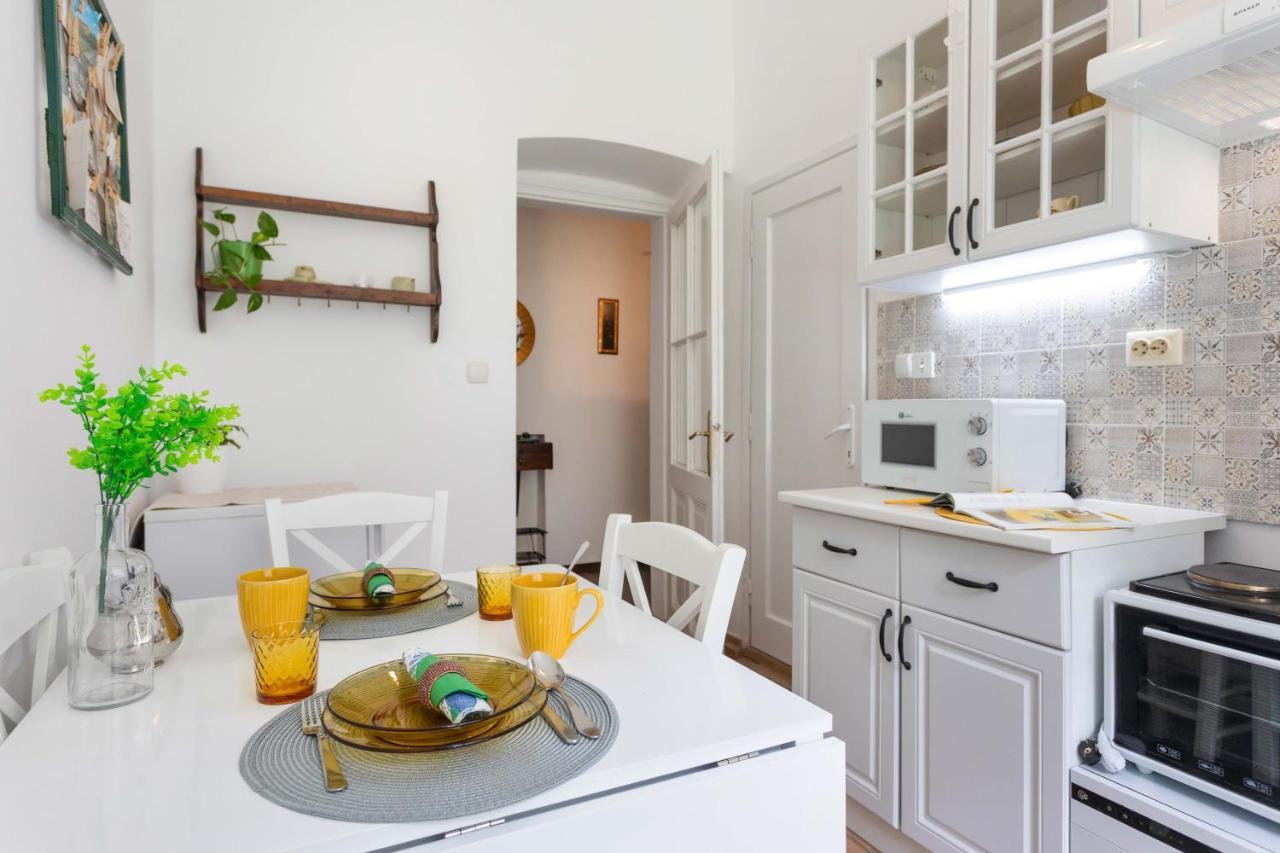 Cozy And Bright 1Bdr Apartment In The City Center! Загреб Екстериор снимка